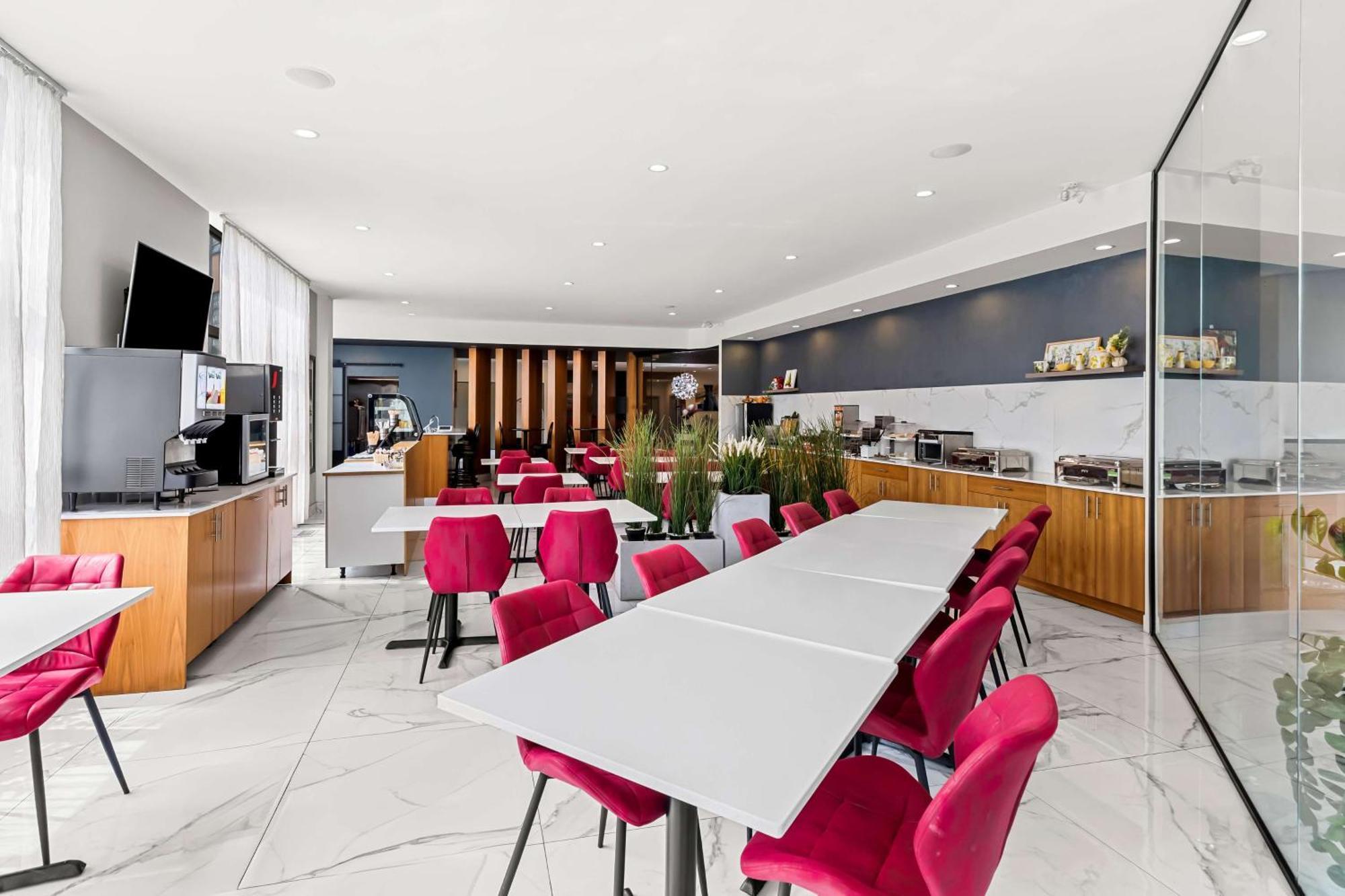 Best Western Plus Montreal East Екстериор снимка